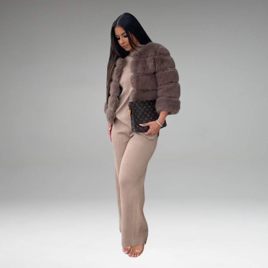 Tarynna - Cozy Faux Fur Jacket