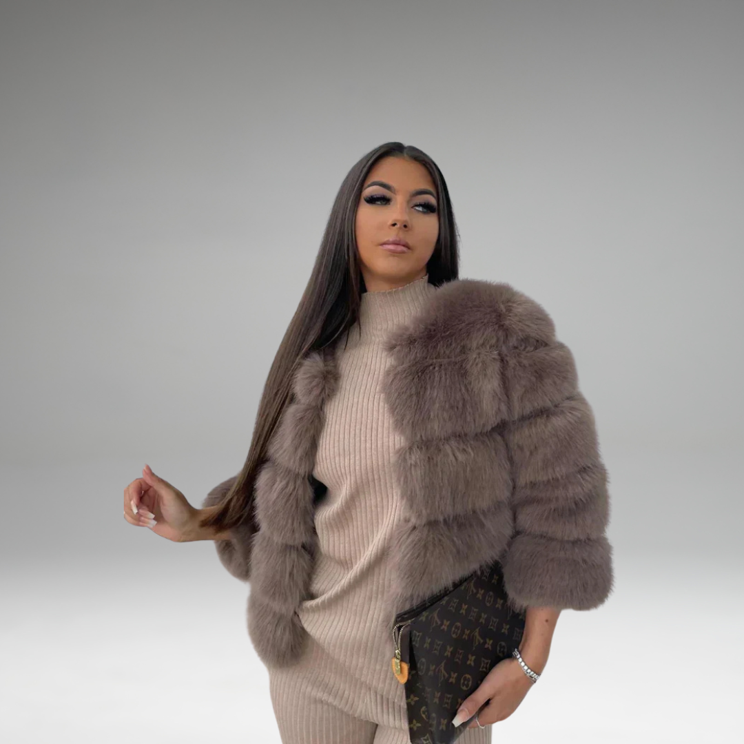 Tarynna - Cozy Faux Fur Jacket