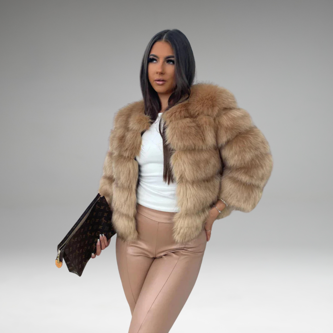 Tarynna - Cozy Faux Fur Jacket